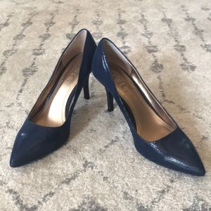Size 10 BCBG blue heels